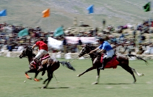 polo in shandur,shandur pass,northern pakistan,pakistan tours guide polo in shandur,shandur pass,northern pakistan,pakistan tours guide